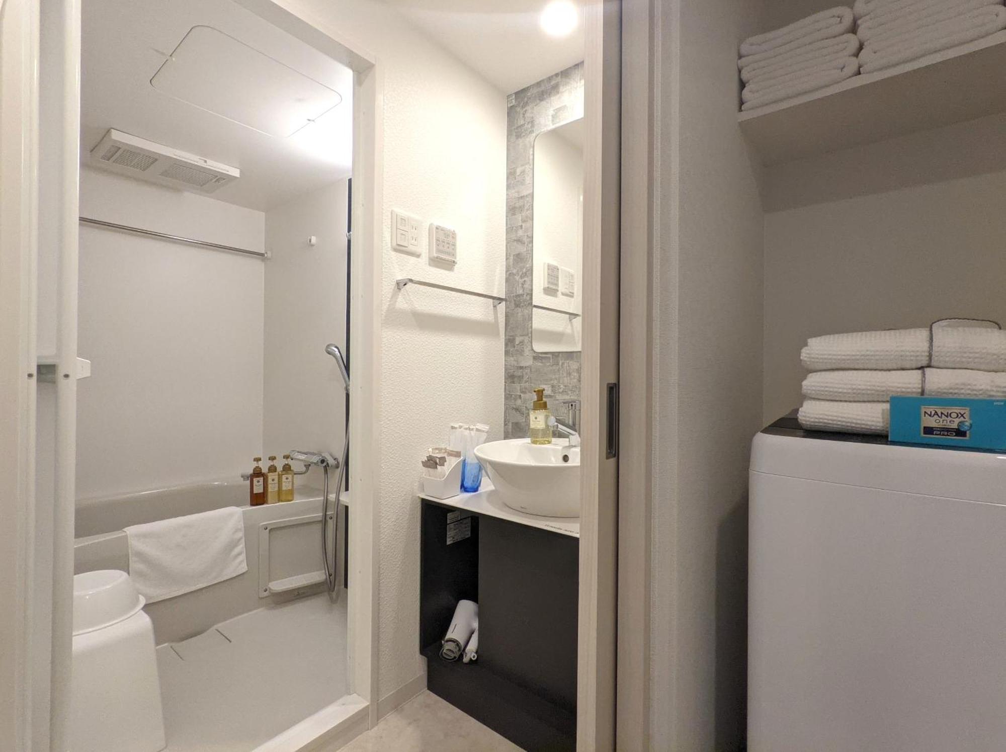 Eslead Hotel Osaka Nipponbashi Buitenkant foto