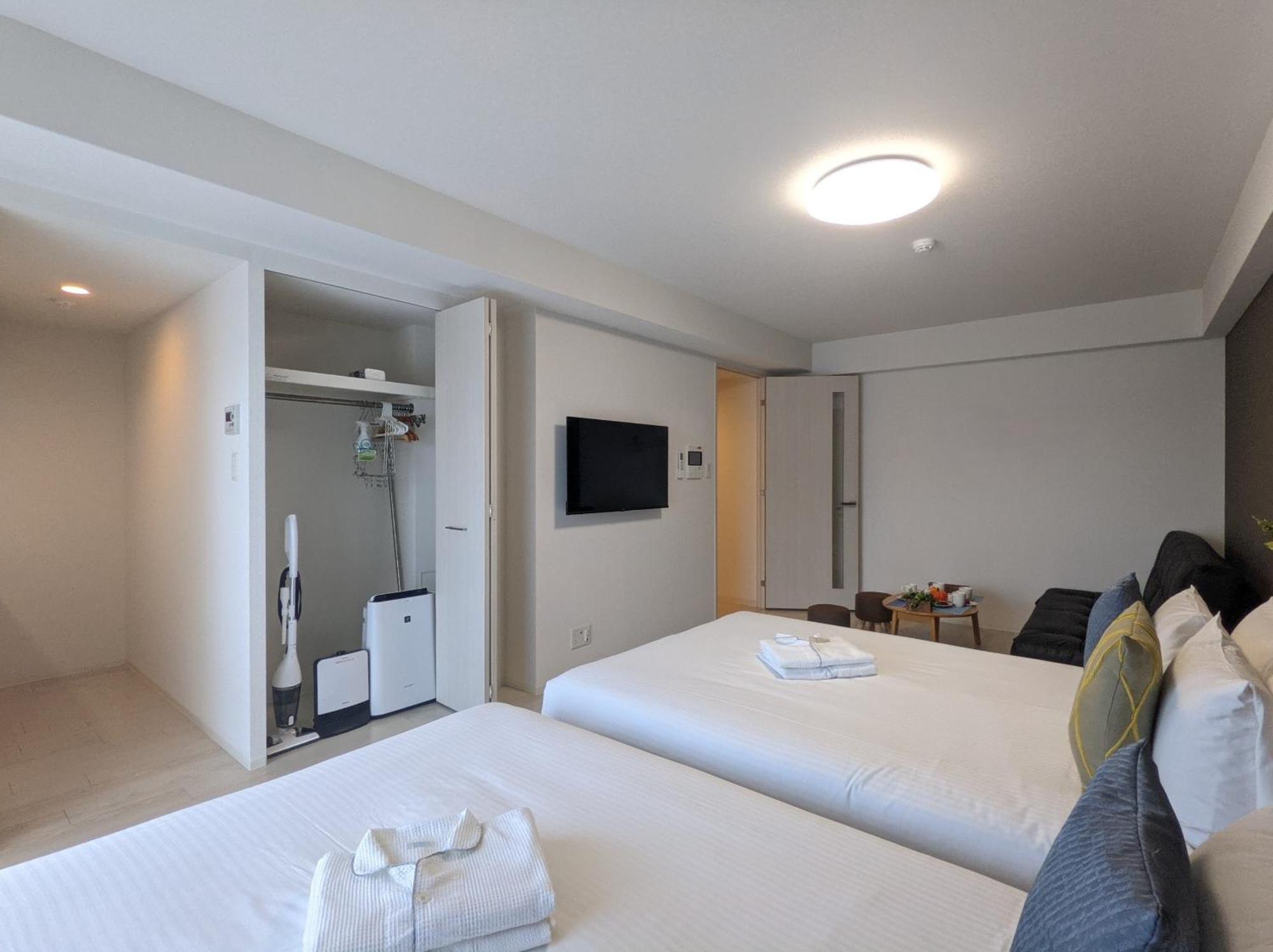Eslead Hotel Osaka Nipponbashi Buitenkant foto